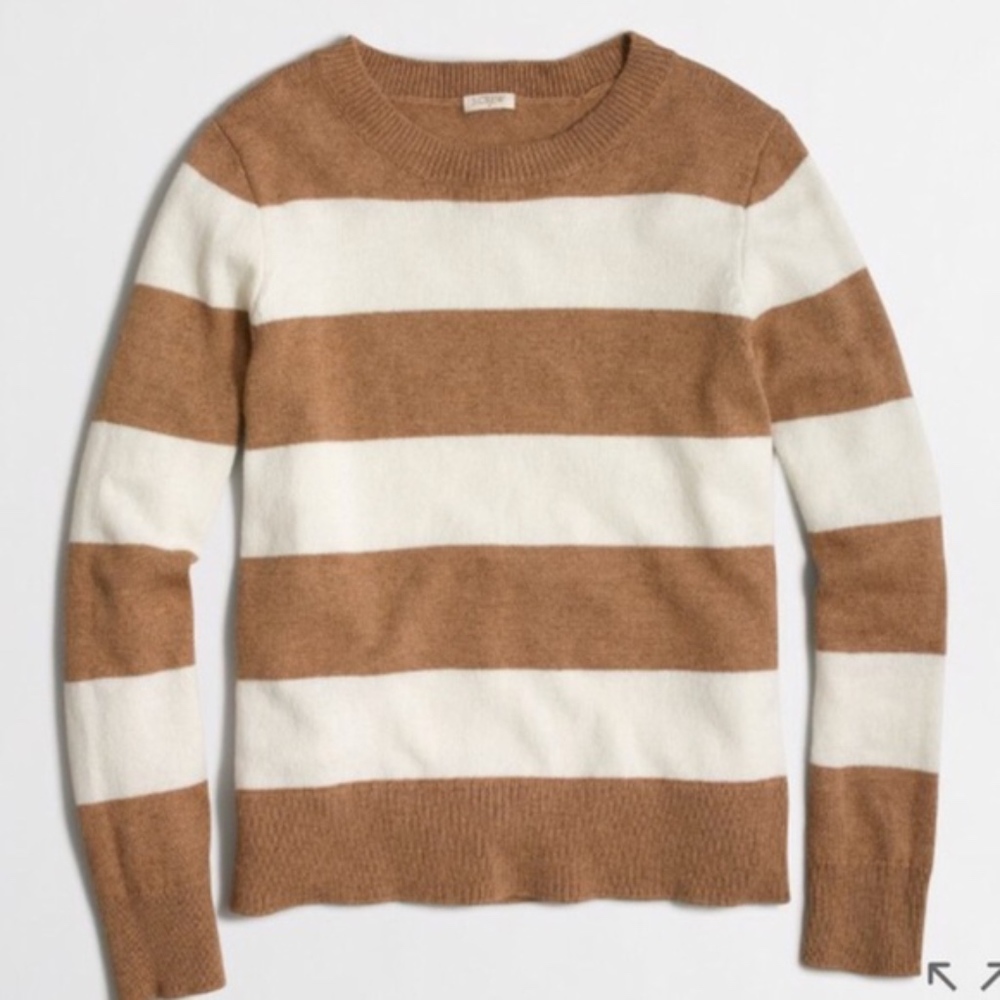 💕HP💕J Crew Tan and White Colorblock Sweater